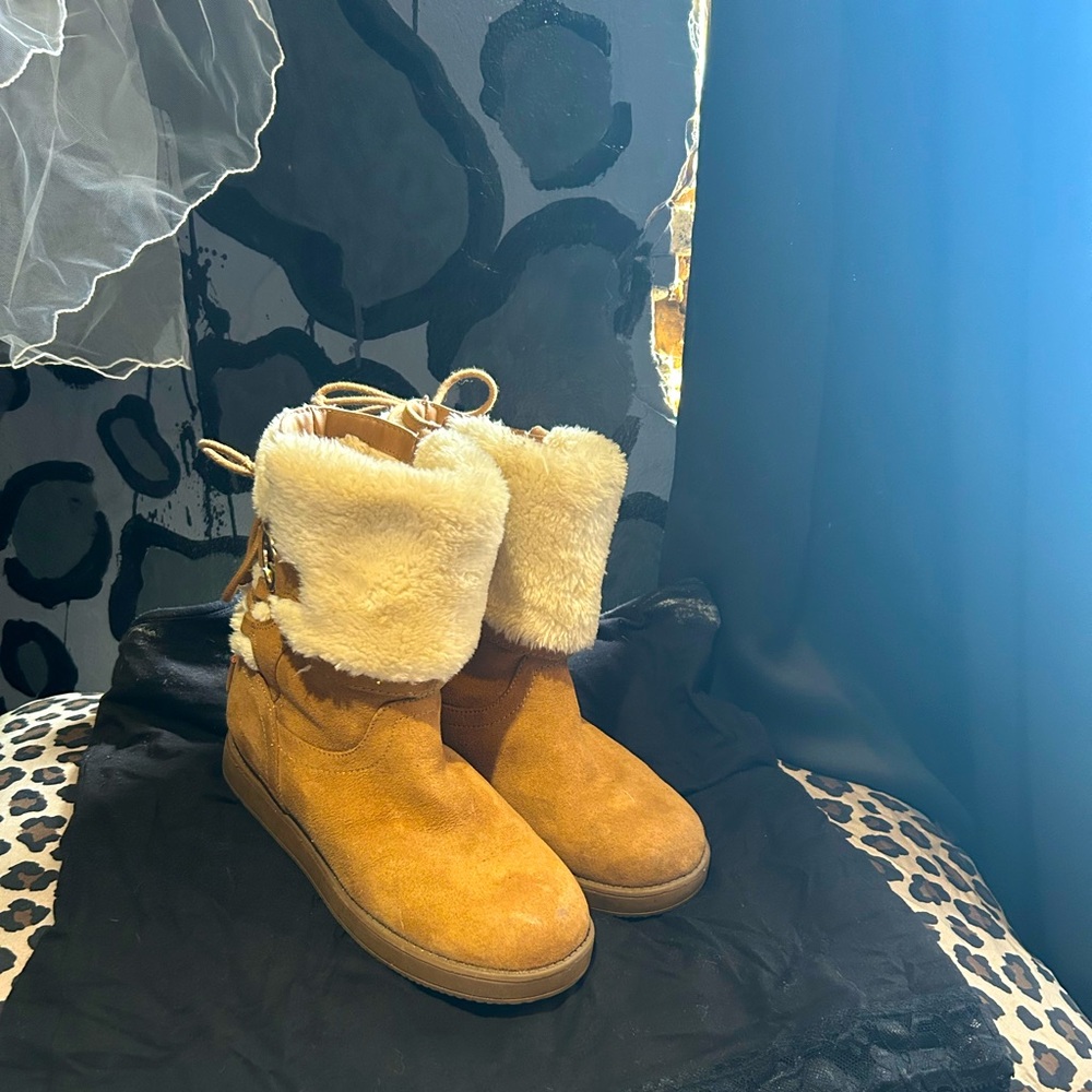 Woman’s boots